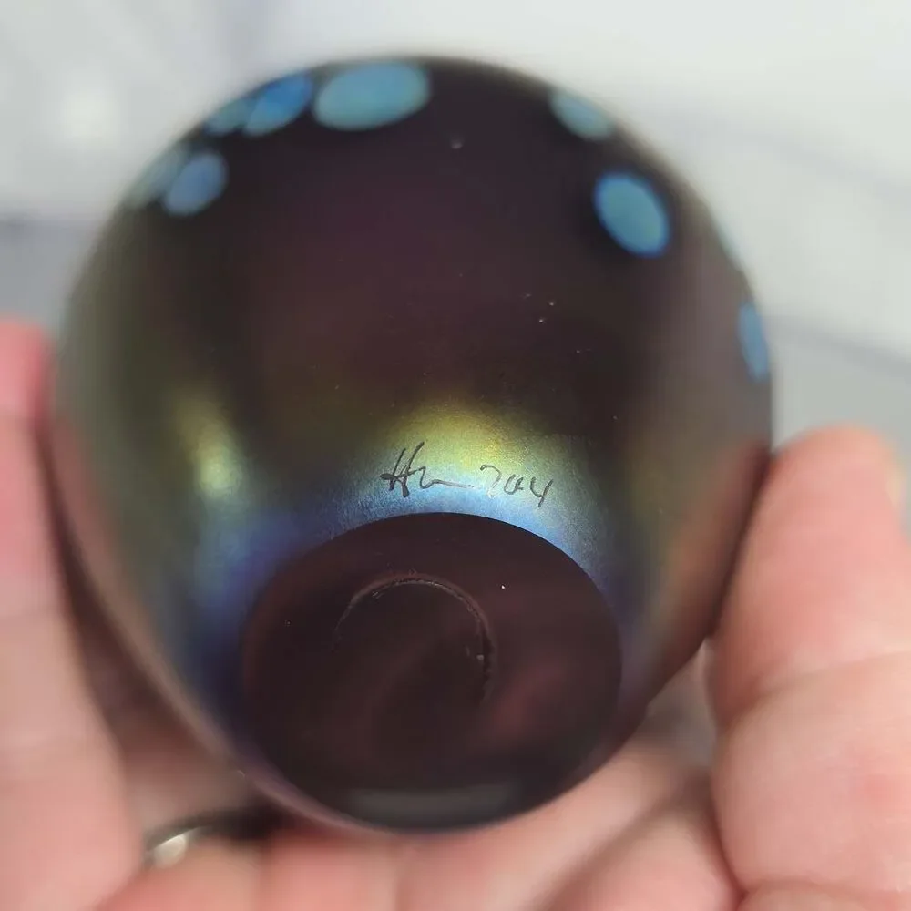 Stunning Iridescent Metallic Oil Spot Art Glass Vase Artist Signed Vintage 3" - Picture 16 of 16